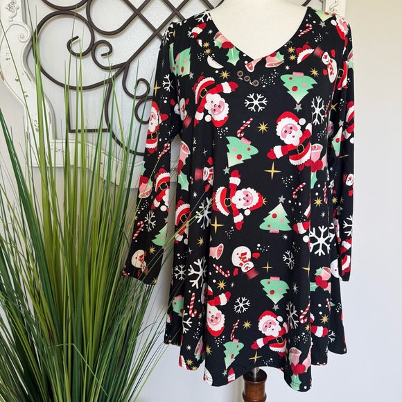 Larace Tops - NWT Size Medium Christmas Tunic Blouse Top with Santas Snowmen by Larace